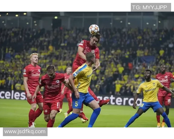 足球明星德兰杰的传奇生涯与场外风采揭秘 足球明星德兰杰的传奇生涯与场外风采揭秘