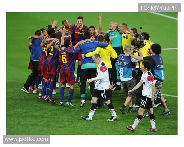 足球明星球员精彩瞬间集锦盘点他们的辉煌成就与传奇故事 足球明星球员精彩瞬间集锦盘点他们的辉煌成就与传奇故事